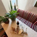 Our Hippie Castle - Unique Bohemian ויאנדן