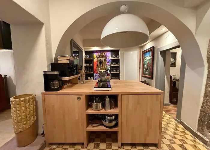 Our Hippie Castle - Unique Bohemian For Up To 10 Guests 게스트하우스 비안덴