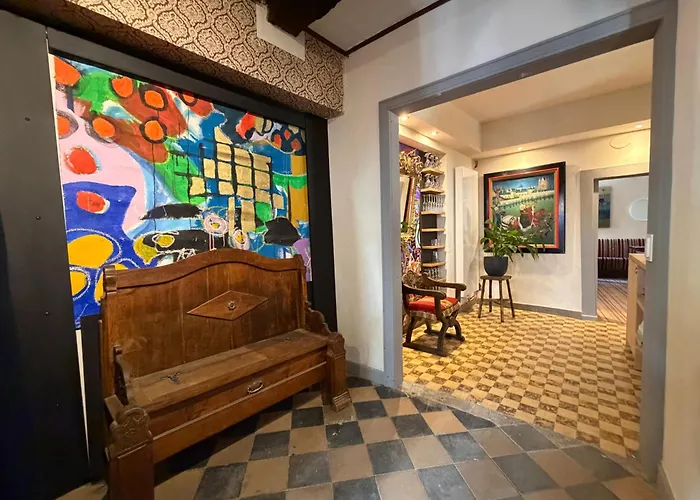 게스트하우스 Our Hippie Castle - Unique Bohemian For Up To 10 Guests 비안덴