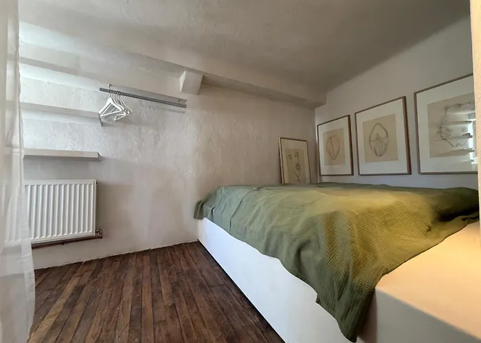 Our Hippie Castle - Unique Bohemian For Up To 10 Guests 게스트하우스 비안덴