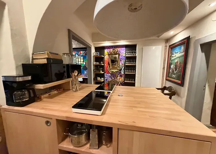 게스트하우스 Our Hippie Castle - Unique Bohemian For Up To 10 Guests 3*